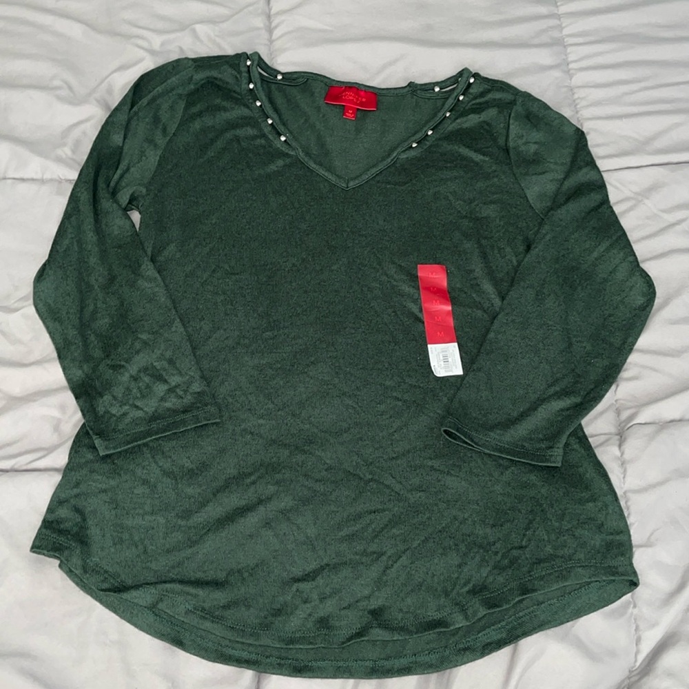 Jennifer Lopez 3/4 sleeve shirt